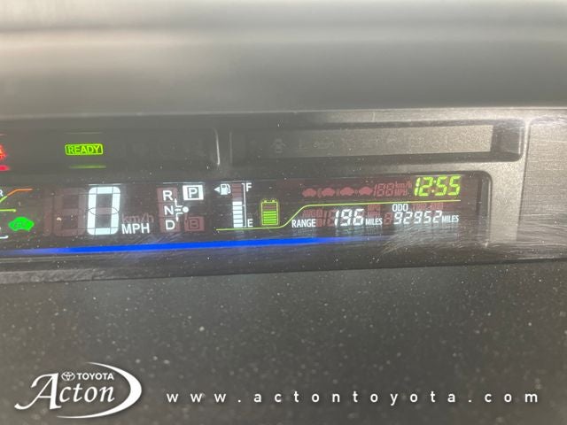 2014 Toyota PRIUS v Three