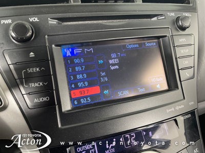 2014 Toyota PRIUS v Three