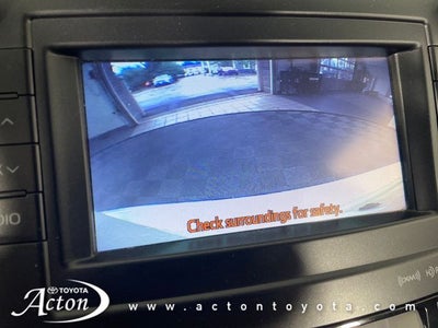 2014 Toyota PRIUS v Three