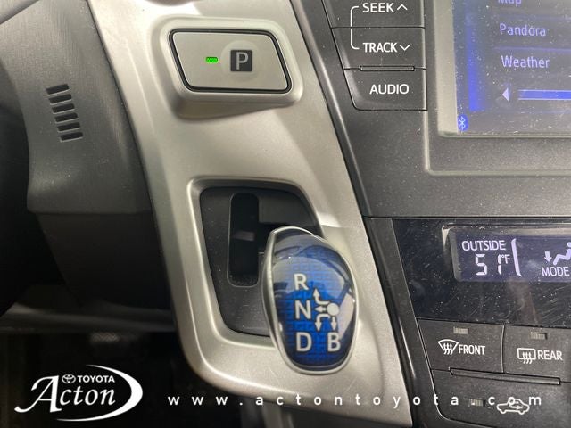 2014 Toyota PRIUS v Three