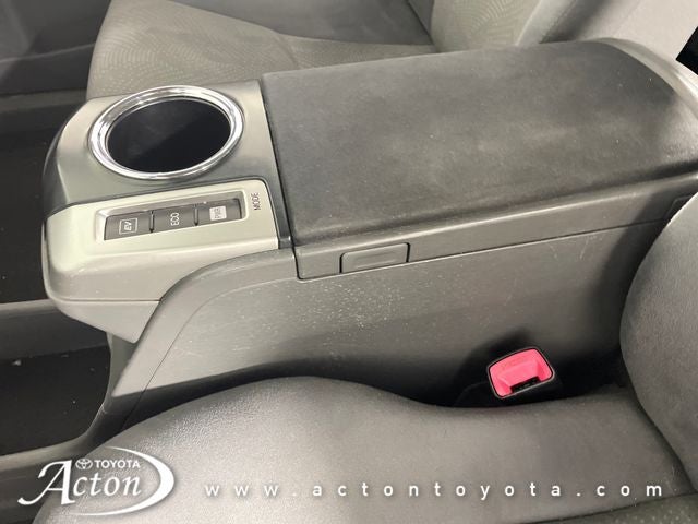 2014 Toyota PRIUS v Three