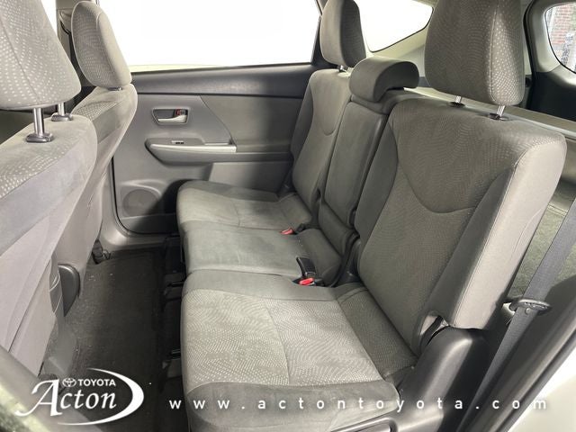 2014 Toyota PRIUS v Three