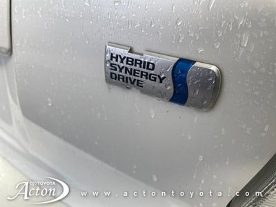 2014 Toyota PRIUS v Three