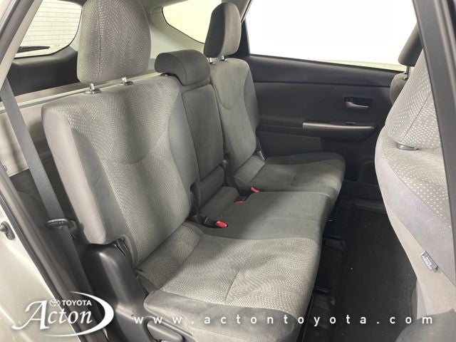 2014 Toyota PRIUS v Three