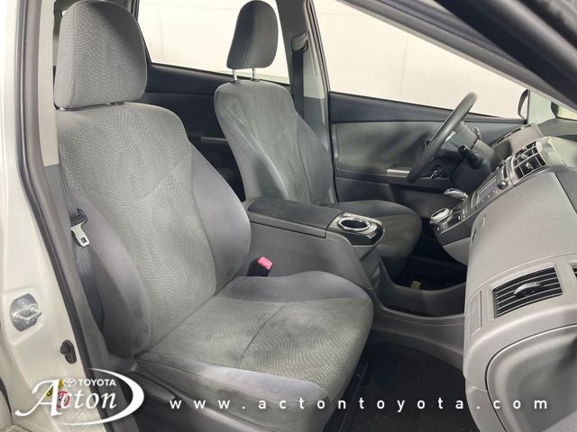 2014 Toyota PRIUS v Three