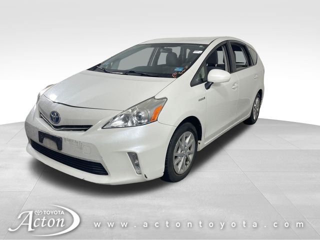 2014 Toyota PRIUS v Three