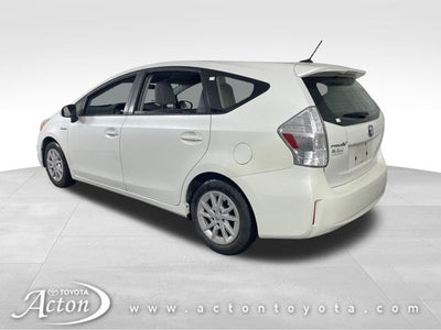2014 Toyota PRIUS v Three