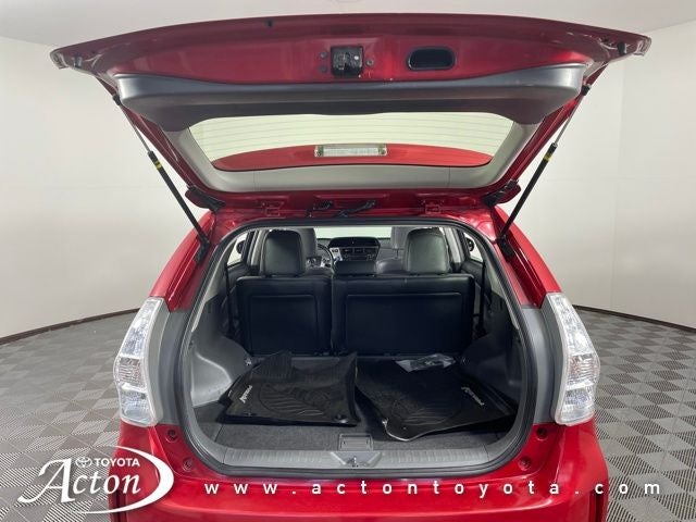 2013 Toyota PRIUS v Five