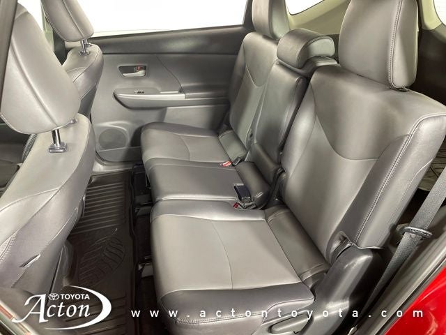 2013 Toyota PRIUS v Five