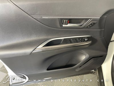 2022 Toyota Venza XLE
