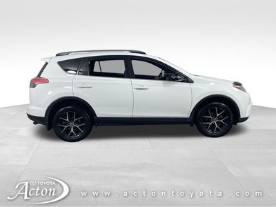 2017 Toyota RAV4 SE
