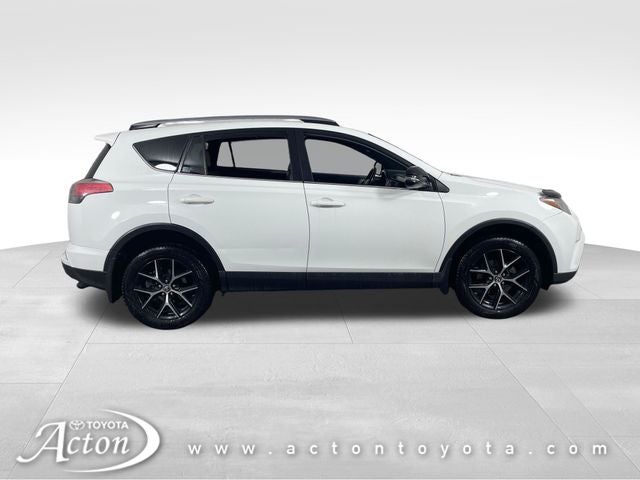 2017 Toyota RAV4 SE