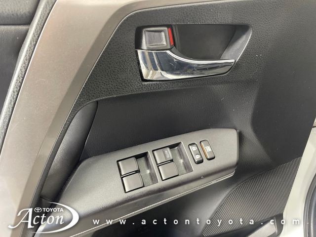 2017 Toyota RAV4 Hybrid XLE