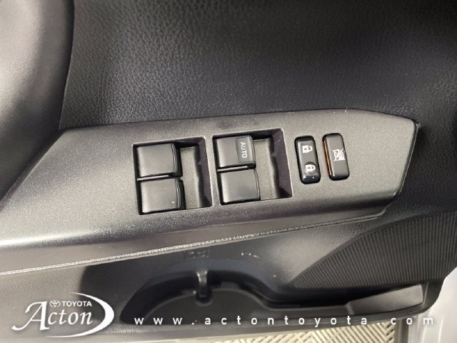 2017 Toyota RAV4 Hybrid XLE