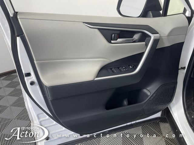 2019 Toyota RAV4 HYBRID XLE