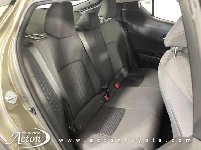 2021 Toyota C-HR LE - Photo 32