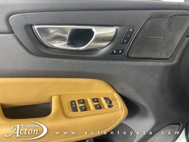 2022 Volvo XC60 B5 Inscription