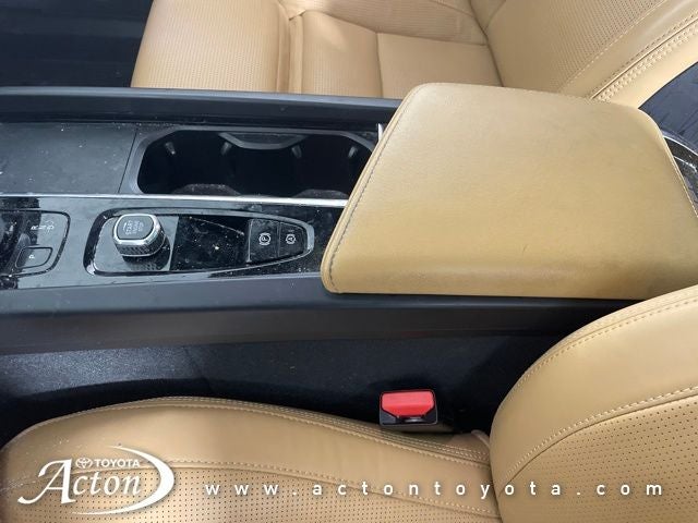 2022 Volvo XC60 B5 Inscription