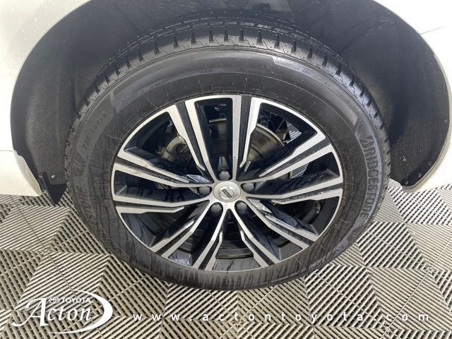 2022 Volvo XC60 B5 Inscription