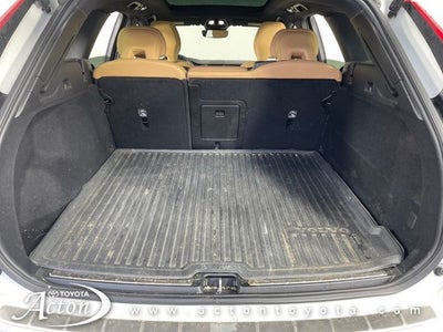 2022 Volvo XC60 B5 Inscription