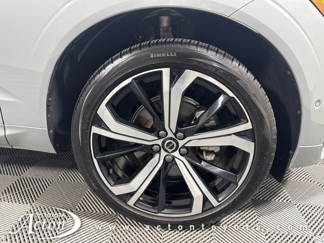 2025 Volvo XC60 B5 Ultra