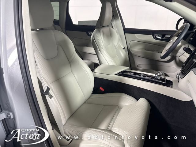 2025 Volvo XC60 B5 Ultra