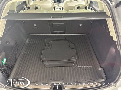 2025 Volvo XC60 B5 Ultra