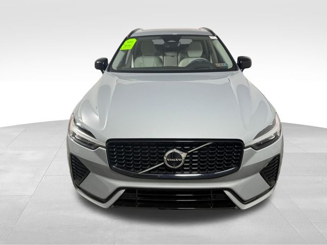 2025 Volvo XC60 B5 Ultra