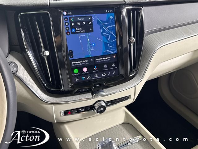 2025 Volvo XC60 B5 Ultra