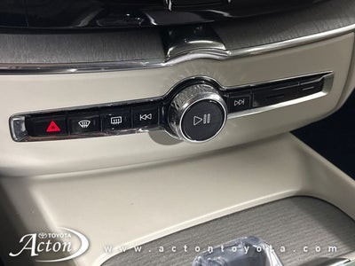 2025 Volvo XC60 B5 Ultra