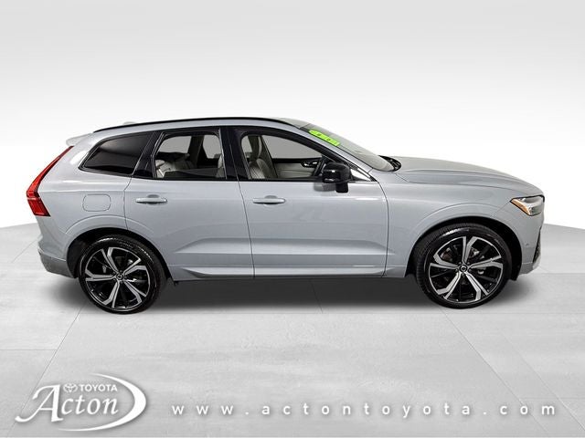 2025 Volvo XC60 B5 Ultra